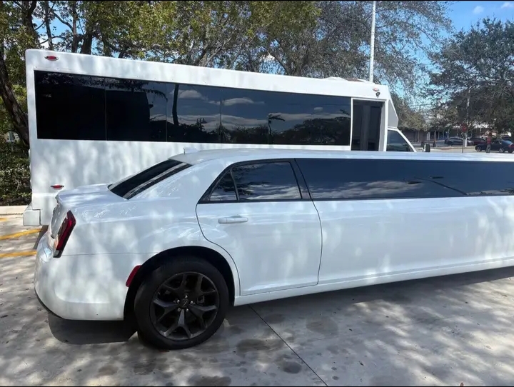2003 Chrysler 300 Limousine