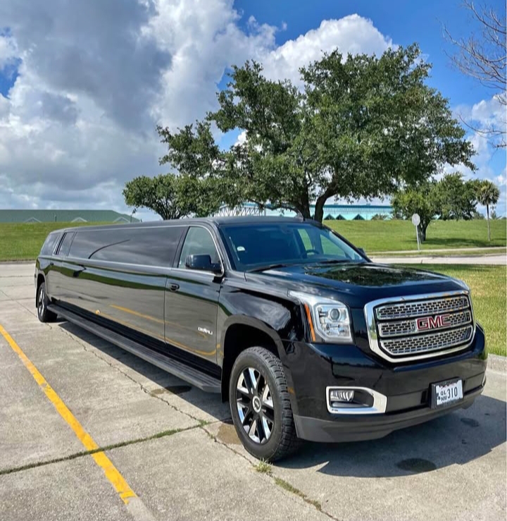 2018 GMC Yukon XL SUV Limousine