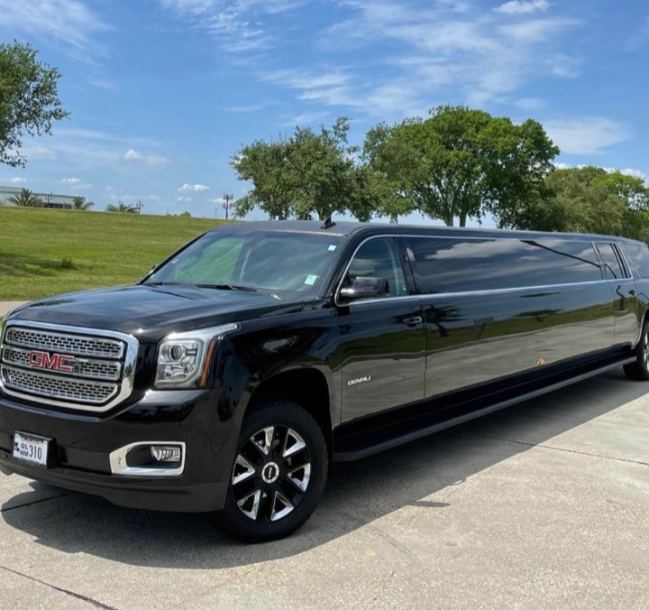 2018 GMC Yukon XL SUV Limousine
