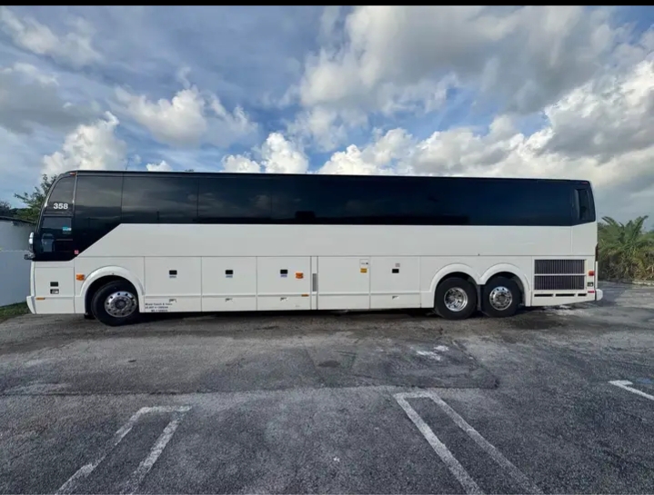 2015 Prevost H3-45 Motorcoach