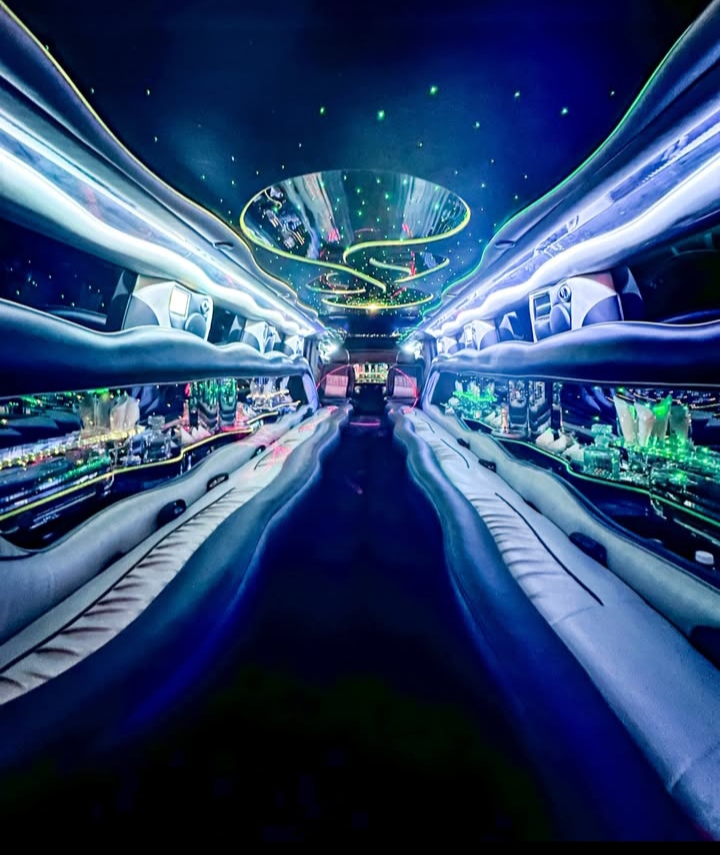 2004 Hummer H2 Limousine