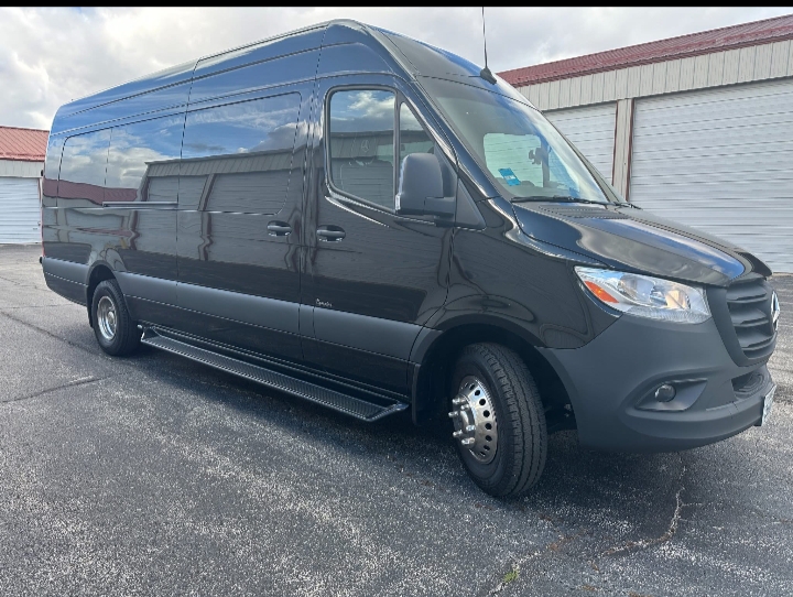 2024 Mercedes Benz Sprinter