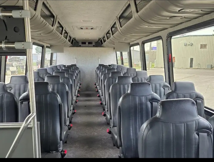 2007 International 3200 Shuttle Bus