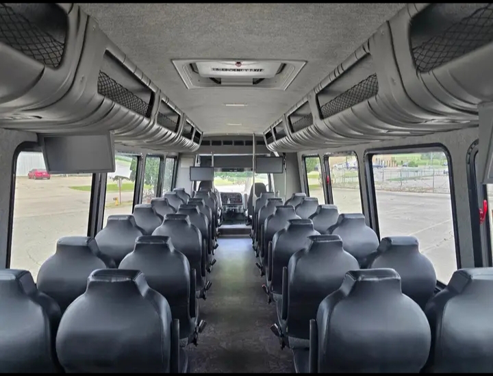 2007 International 3200 Shuttle Bus