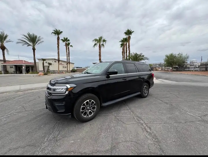 2022 Ford Expedition Max XLT SUV