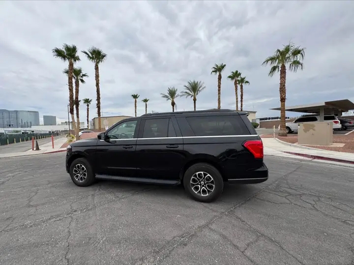 2022 Ford Expedition Max XLT SUV