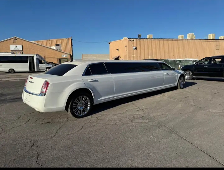 2014 Chrysler 300 Limousine