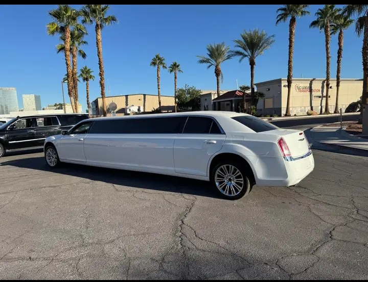 2014 Chrysler 300 Limousine