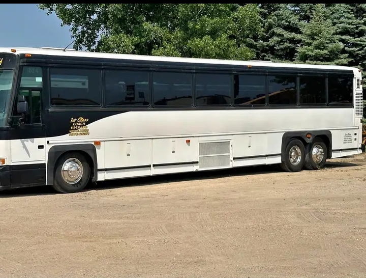 2000 MCI D-56 Motorcoach
