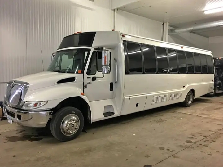 2004 International Dt466 Party Bus
