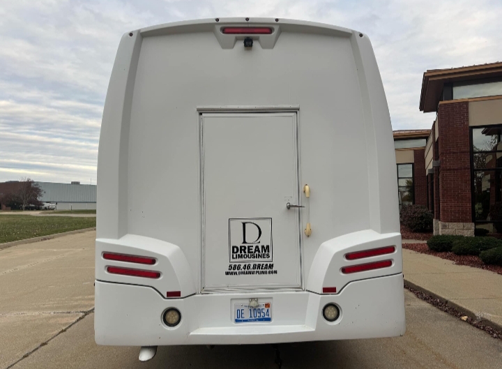 2016 Ford F-650 Limo Bus