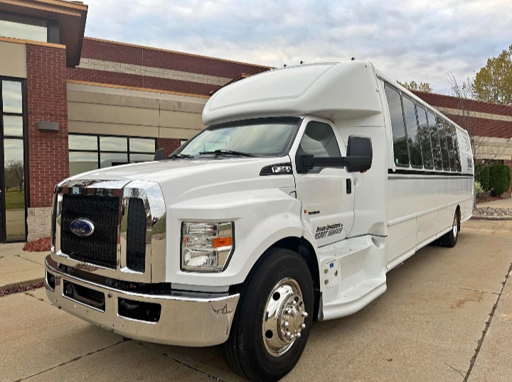 2016 Ford F-650 Limo Bus