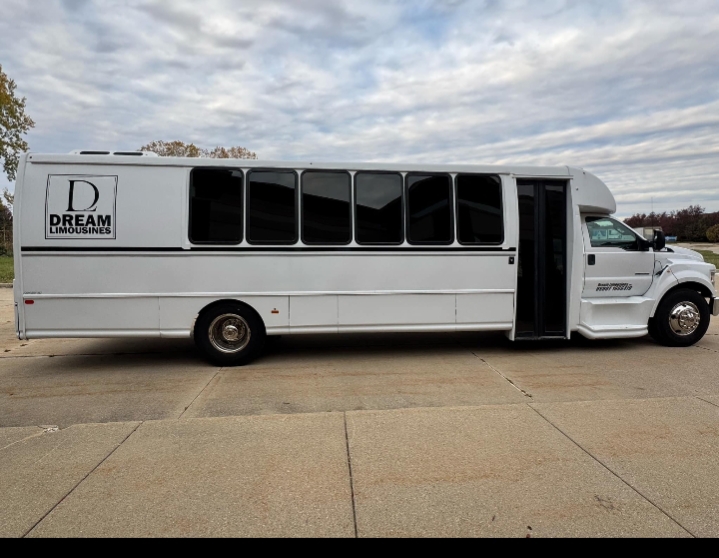 2016 Ford F-650 Limo Bus