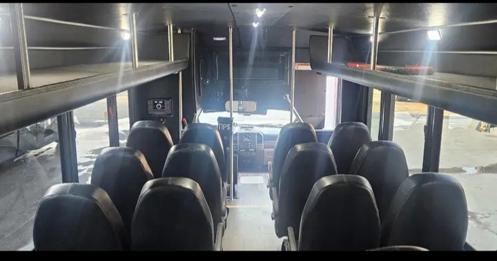 2019 Ford F-550 Shuttle Bus