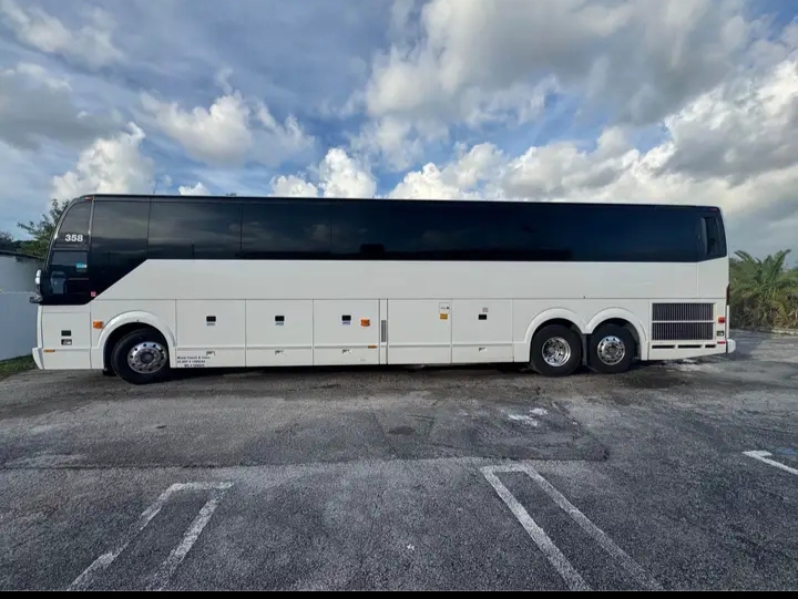2015 Prevost H3-45 Motorcoach
