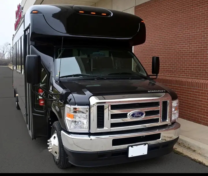 2024 Ford E-450 Shuttle Bus
