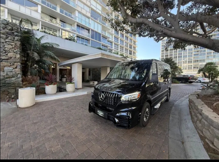 2025 Mercedes Benz Sprinter