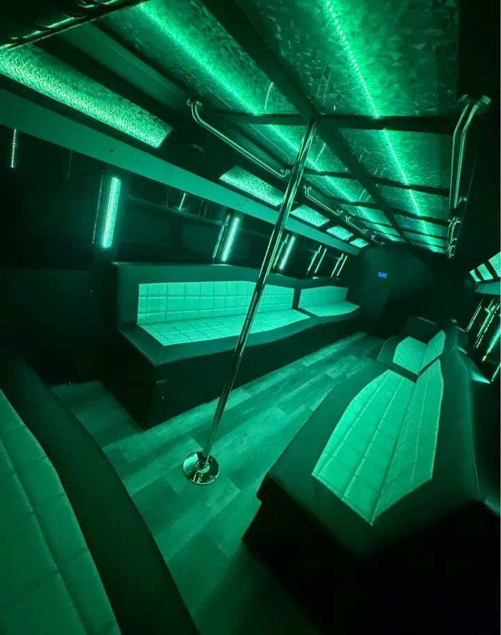 2013 Ford F-550 Party Bus