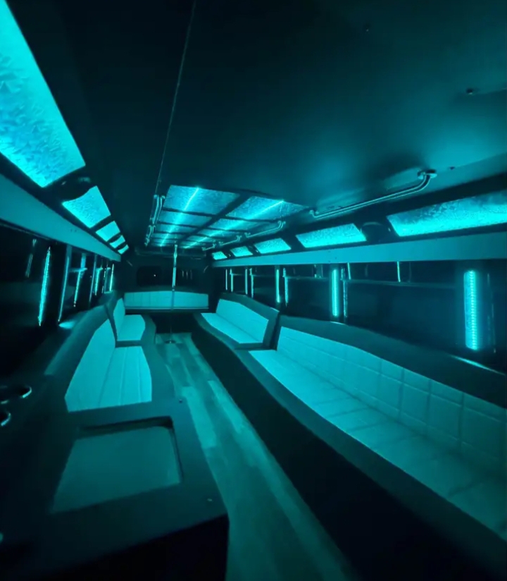 2013 Ford F-550 Party Bus