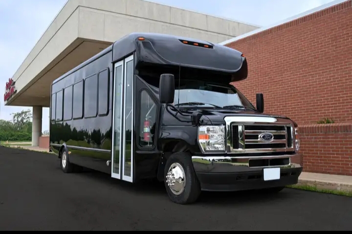 2024 Ford E-450 Shuttle Bus