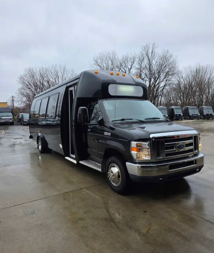 2011 Ford E-450 Limo Bus