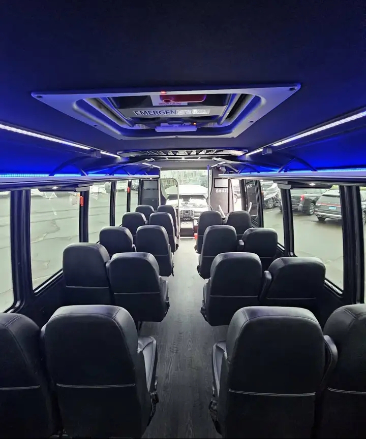 2019 Ford F-550 Executive Shuttle Bus