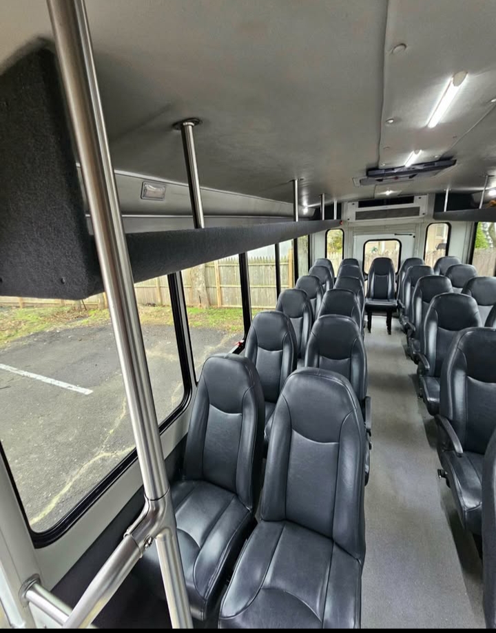2019 Ford E-450 Shuttle Bus