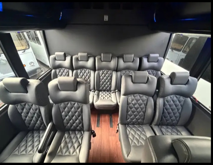 2014 Freightliner M2 Shuttle Bus