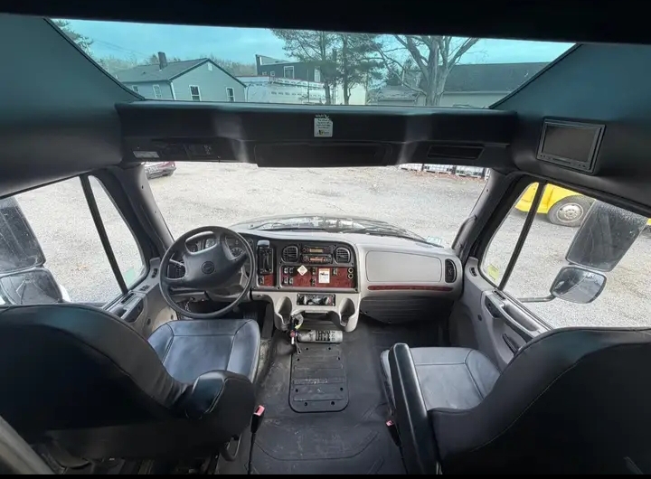 2014 Freightliner M2 Shuttle Bus
