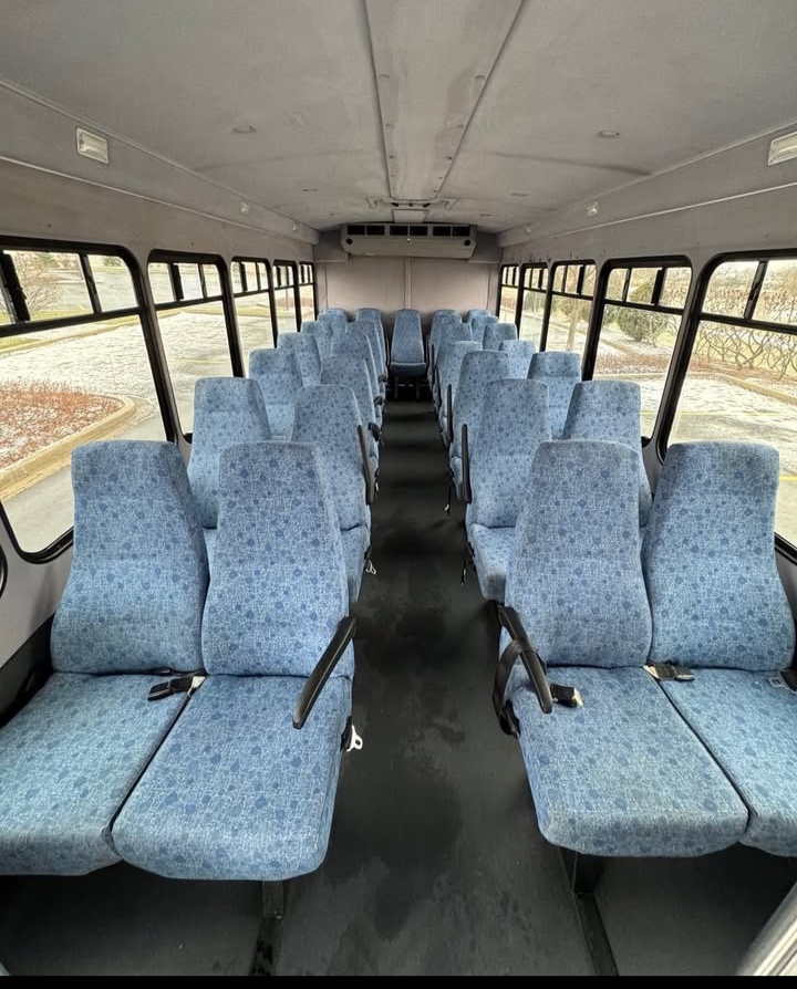 2015 Ford F-550 Shuttle Bus