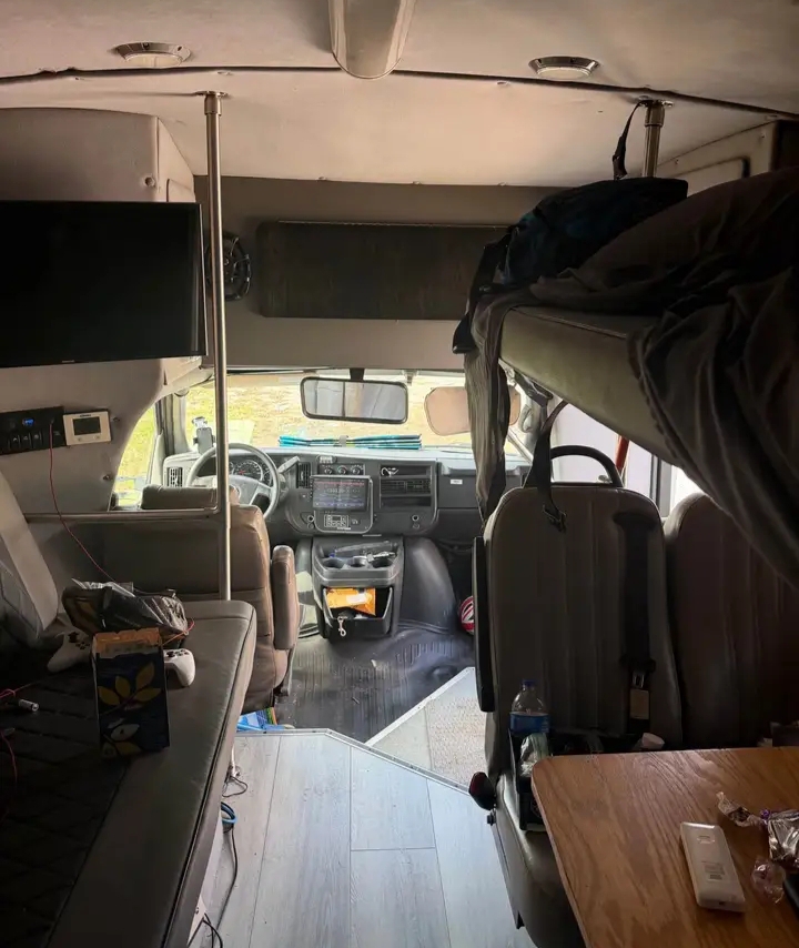 2012 Chevrolet Express Shuttle Bus