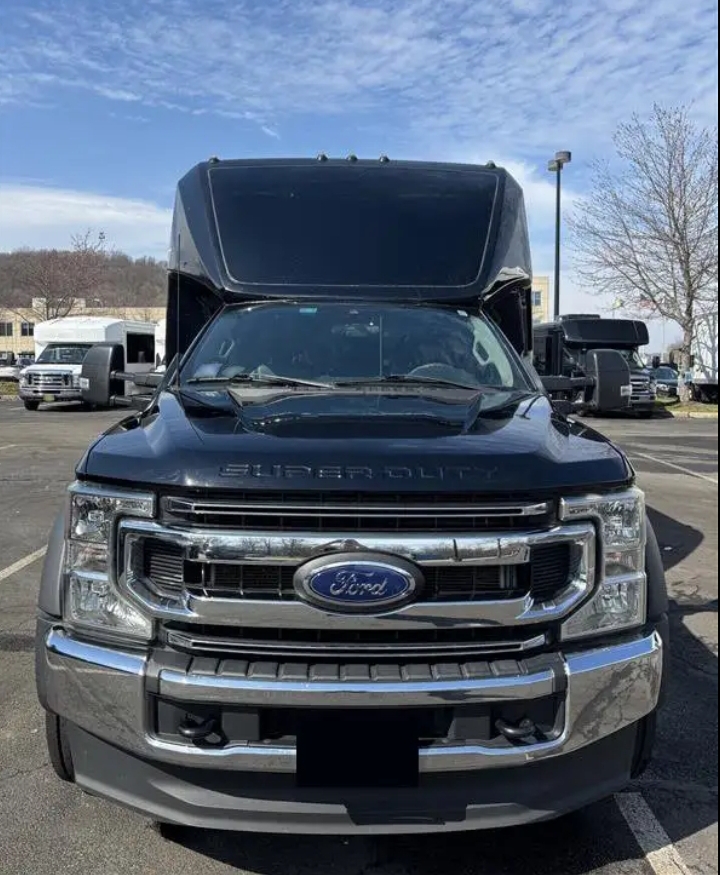 2023 Ford F-600 Shuttle Bus