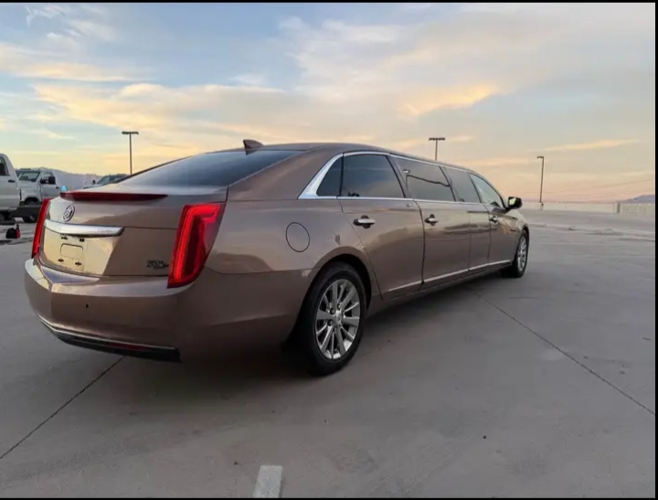 2015 Cadillac XTS Limousine