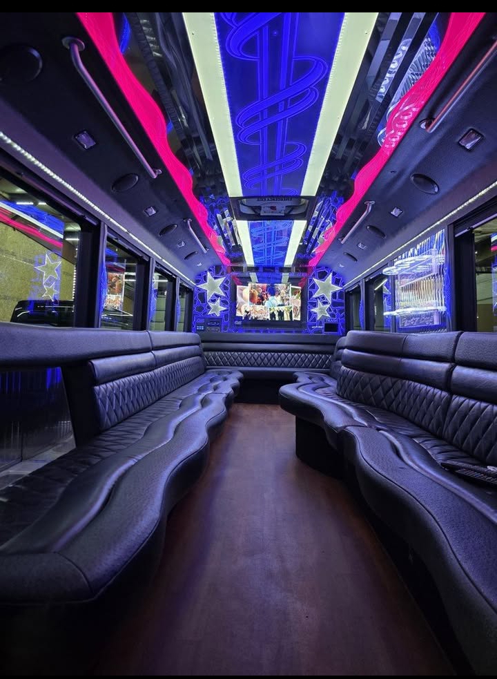 2012 Ford F-550 Limo Bus