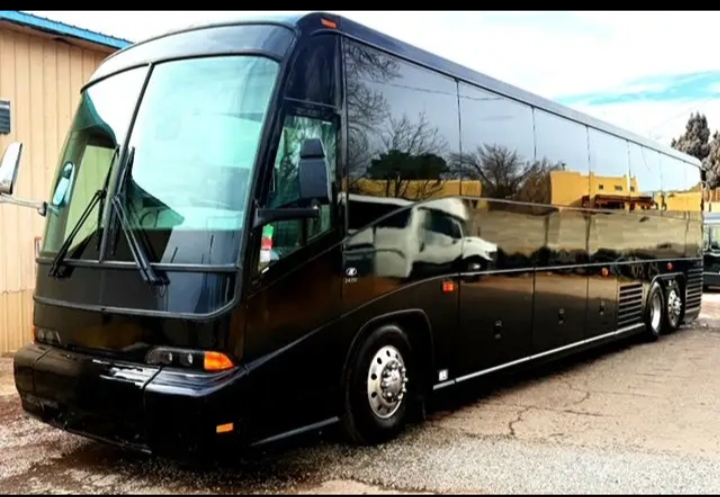 2009 MCI E4500 Motorcoach