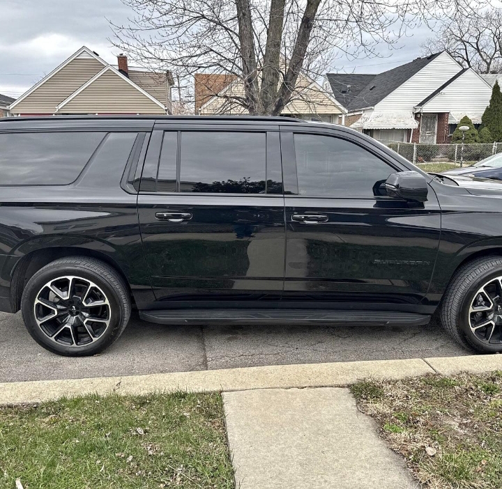 2023 Chevrolet Suburban RST SUV