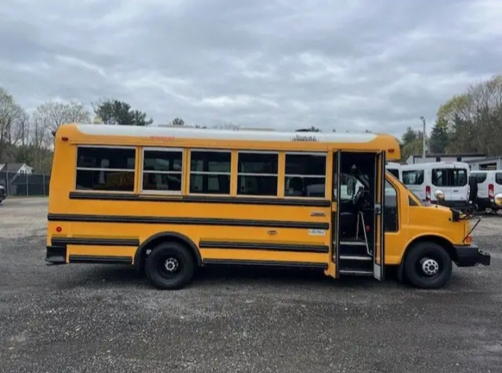 2012 GMC Savana 3500 Mini School Bus