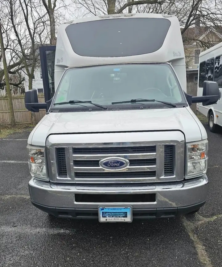 2017 Ford E-450  Shuttle Bus