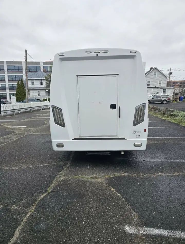 2017 Ford E-450  Shuttle Bus