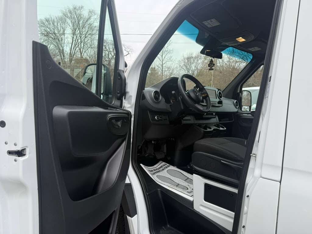 2025 Mercedes Benz Sprinter 2500