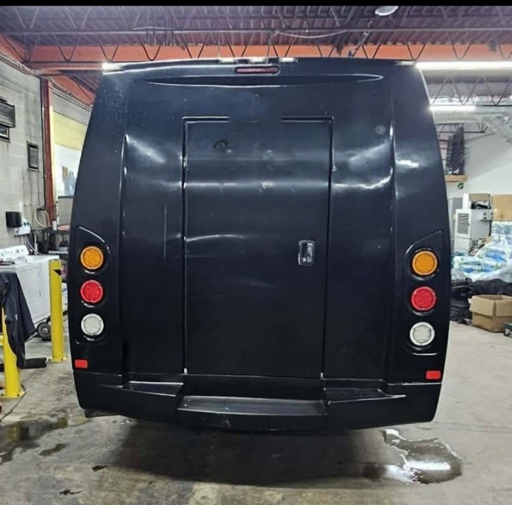2017 Ford E-450 Shuttle Bus