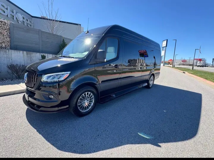 2025 Mercedes Benz Sprinter