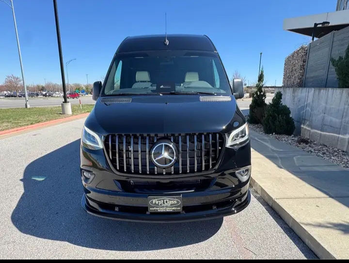 2025 Mercedes Benz Sprinter