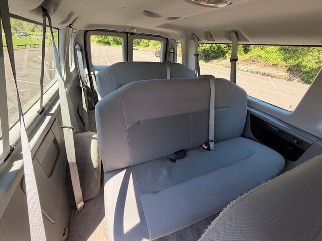 2014 Ford E-Series E-350 XLT Super Duty Extended Passenger Van