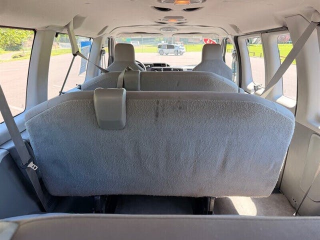 2014 Ford E-Series E-350 XLT Super Duty Extended Passenger Van