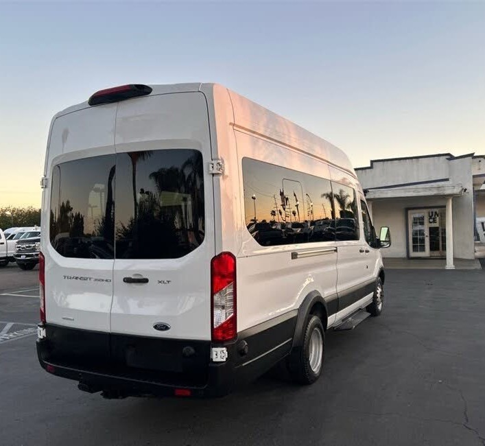 2019 Ford Transit Passenger 350 HD XLT Extended High Roof
