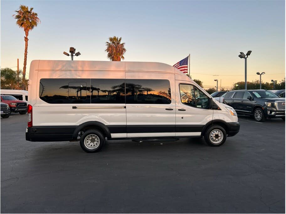 2019 Ford Transit Passenger 350 HD XLT Extended High Roof