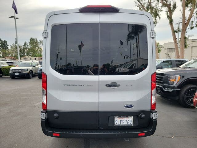 2024 Ford Transit Passenger 350 XLT Medium Roof