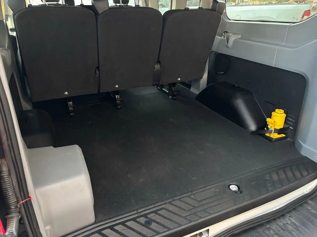 2018 Ford Transit Passenger 150 XLT Low Roof RWD