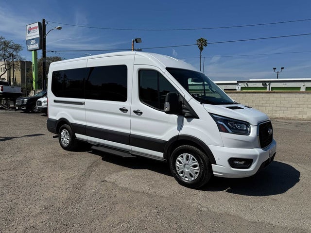 2023 Ford Transit Passenger 350 XLT Medium Roof